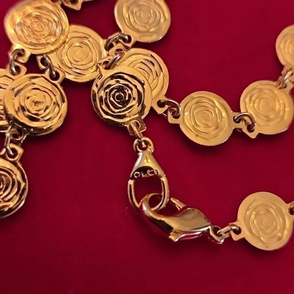 Vintage Signed LIZ CLAIBORNE @LCI Gold Plated/Toned Rose Necklace